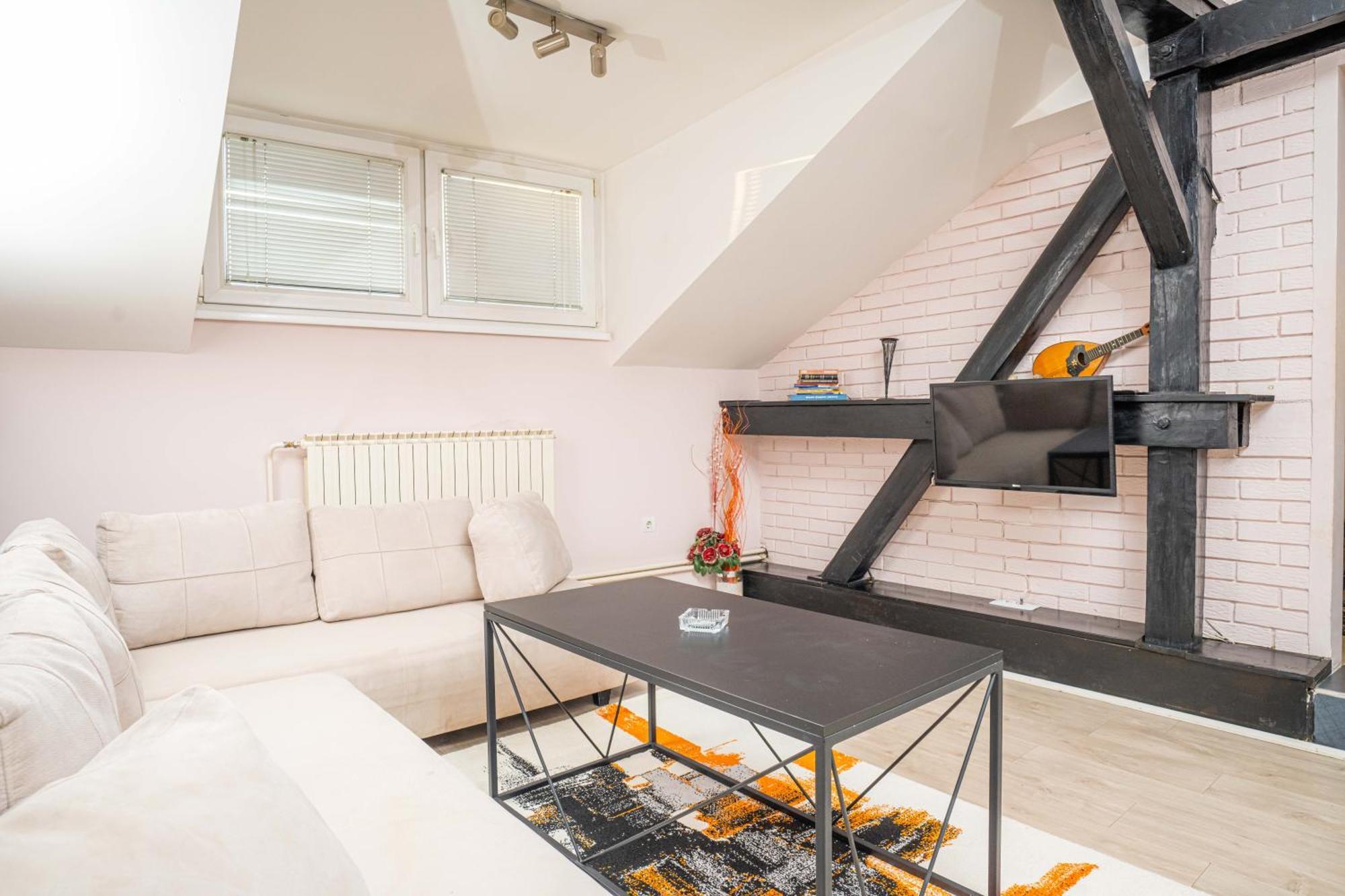 He-Ra Apartments With Free Parking Skopje Bagian luar foto